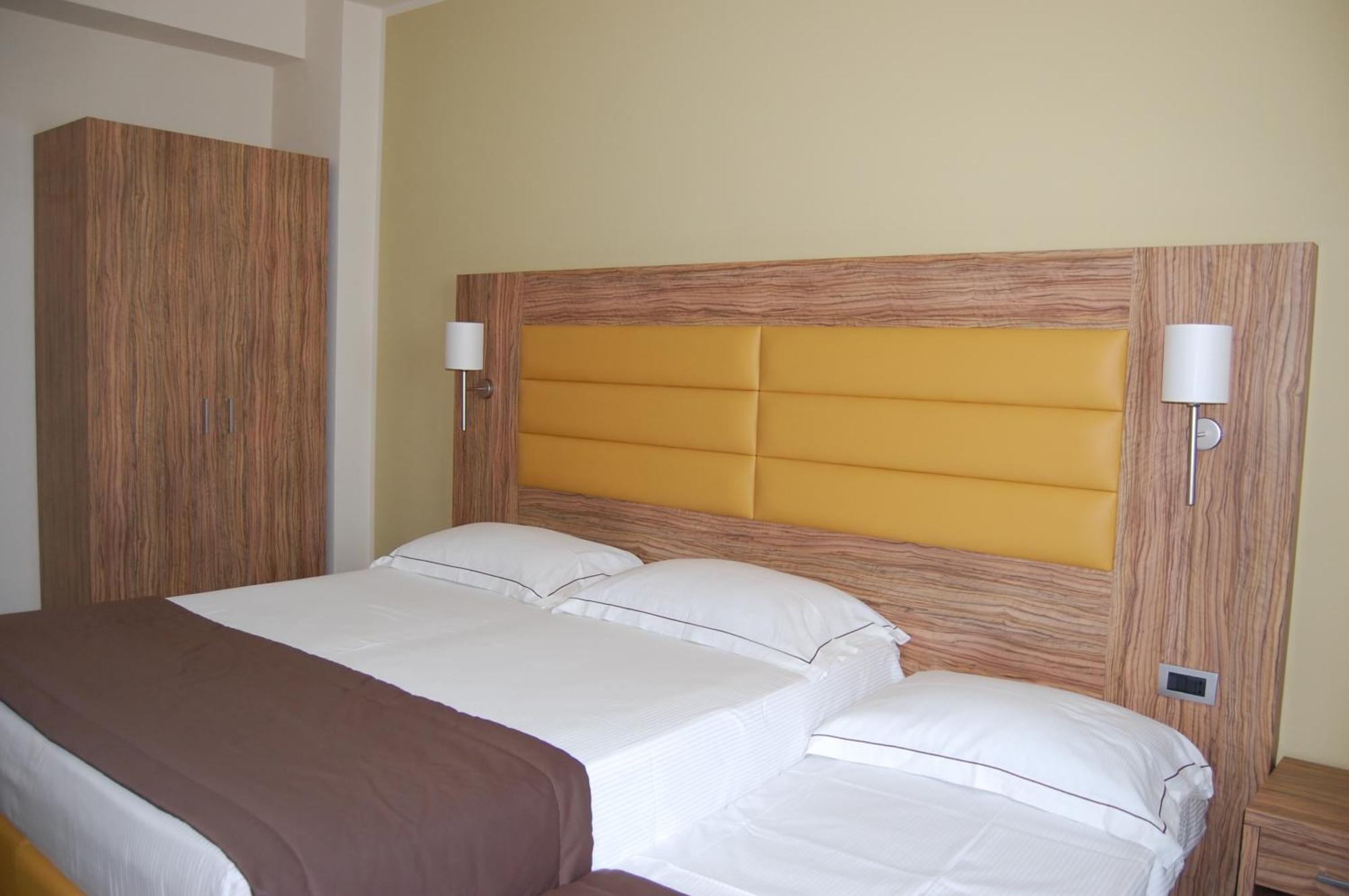 Giga Hotel Villa Santa Lucia Exteriör bild