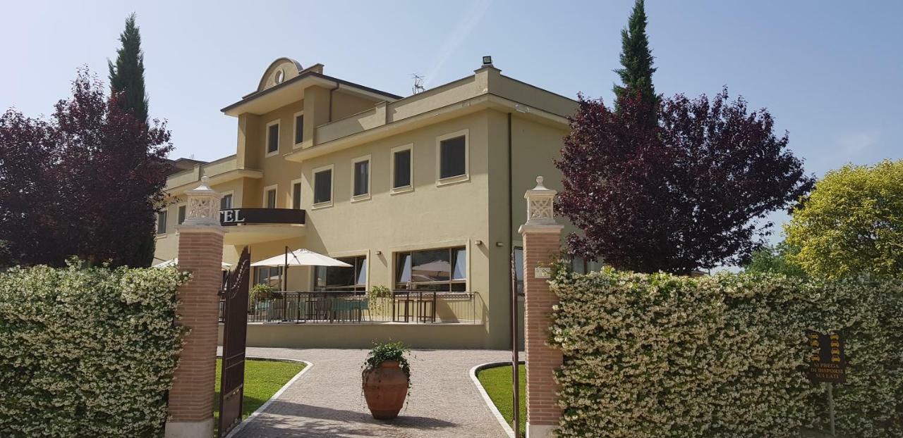 Giga Hotel Villa Santa Lucia Exteriör bild